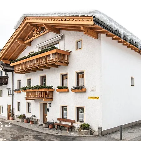 Aparthotel Heidenberger Delle Scuole 3*