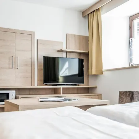 Aparthotel Heidenberger Delle Scuole 3*
